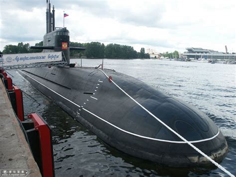 China Buys 4 Submarines 24 Fighters From Russia Cn