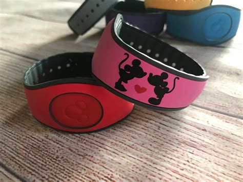 Disney Magic Band Mickey And Minnie Kiss With Heart Etsy In 2021