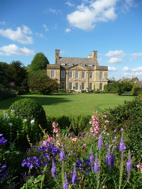 Cotswolds Gardens Tour With Highgrove 2015