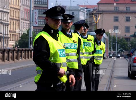 Czech Police Uniform Stockfotos Und Bilder Kaufen Alamy