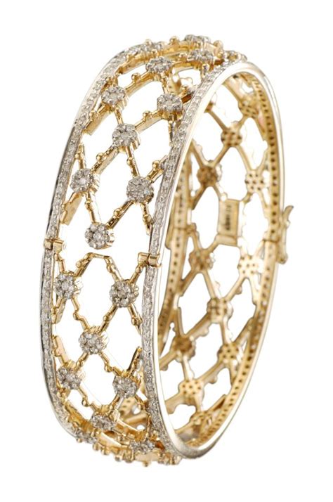 See more ideas about diamond bracelets, diamond, bracelets. Indian Jewellery and Clothing: Gold and diamond bangles ...
