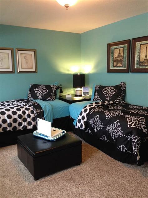 You will need to know how to make a sketch of the entire room and record the dimensions. 22 Guest Bedrooms with Captivating Twin Bed Designs