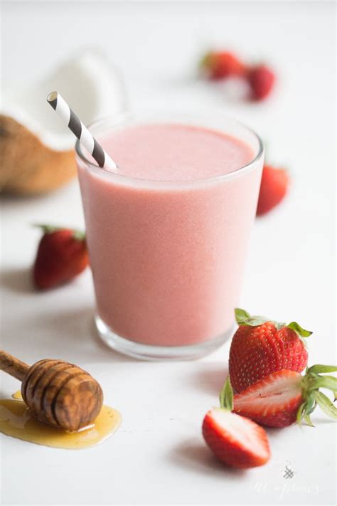 Strawberries And Cream Smoothie 3 Simple Ingredients Blend Together For A Perfectly Rich