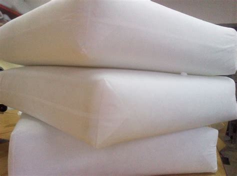 Cuscini per divani e cuscini decorativi disponibili in diverse dimensioni e forme. Cuscini Per Divani | Imbottitura Cuscini