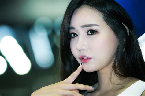 Người đẹp Han Ga Eun Cực Dễ Thương Và Sexy Tại Triển Lãm Korea