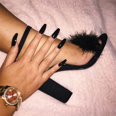 Pinterest: QUEEN.SLAYY | Black nails, Long black nails, Nails
