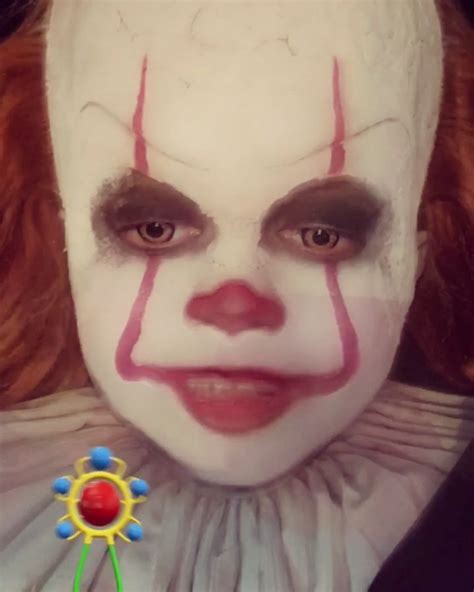 Pennywise It Pennywise The Dancing Clown Carnival Face Paint Pennywise