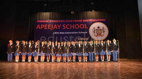 It is not only one one of the most important arteries in the heart of the city, but also it inherits the historical background of british empire. Apeejay School- Parkstreet, Mullick Bazar, Park Street ...