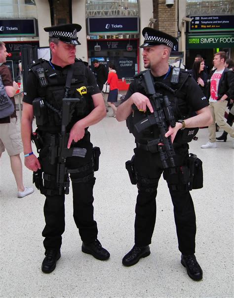 Btp Armed Officers British Transport Police Armed Officers Flickr