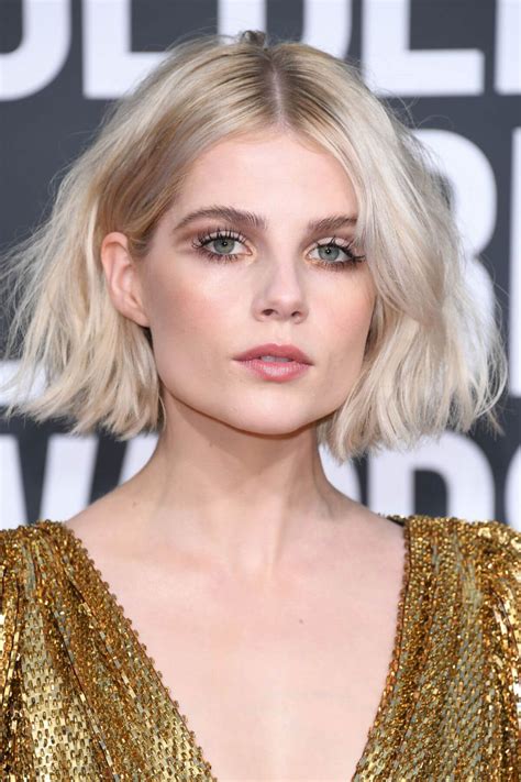 Lucy Boynton At 2019 Golden Globe Awards In Beverly Hills 20190106