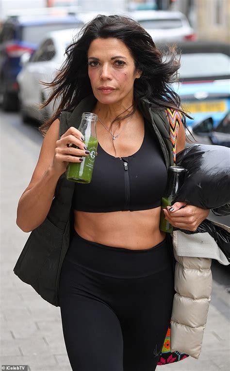 Jenny Powell 50 Shows Off Her Ageless Physique In Tiny Crop Top