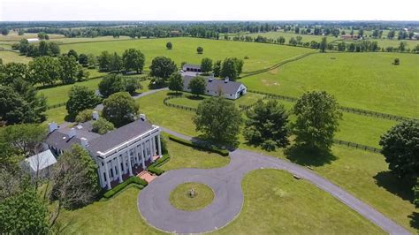 Kentucky Mansions With Horses