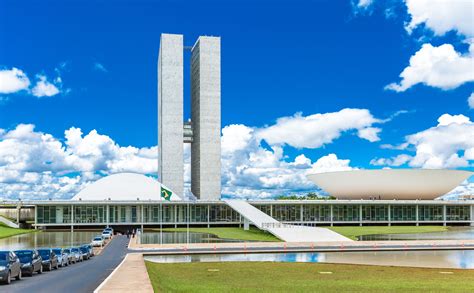 Brasilia Sightseeing: Modern Architecture and Political Hub 2