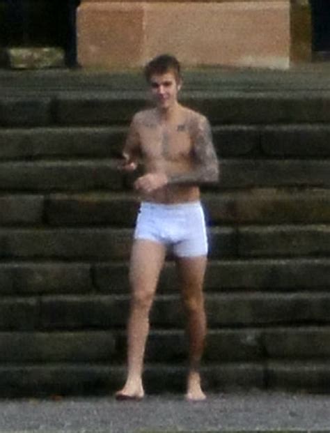 Pics Justin Bieber In Underwear In Scotland Wears Undies In Freezing