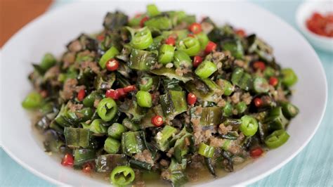 Gising gising is a filipino dish that typically consists of pork and vegetables cooked in coconut milk and chilies. Gising-Gising Recipe | Yummy PH - YouTube
