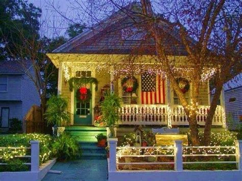 Simple Details Exterior Cottage Christmas Outdoor Christmas