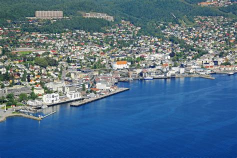 Sustantivo de género exclusivamente masculino, que lleva los artículos el o un en singular, y los o unos en plural. Molde Harbour in Molde, Norway - harbor Reviews - Phone ...
