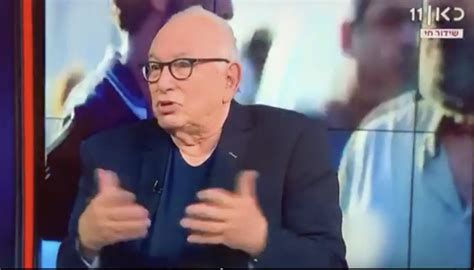 ירון לונדון מראיין את הזמר ניטים סרוסי. ירון לונדון אולץ להתנצל: ״הסתבכתי בלשוני, התנסחתי שלא ...