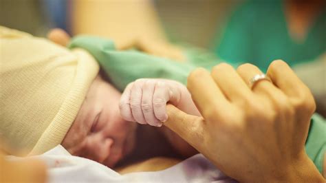 The best baby bathtubs are safe, comfortable, sturdy, and easy to use. Baby too big? It could cause CPD