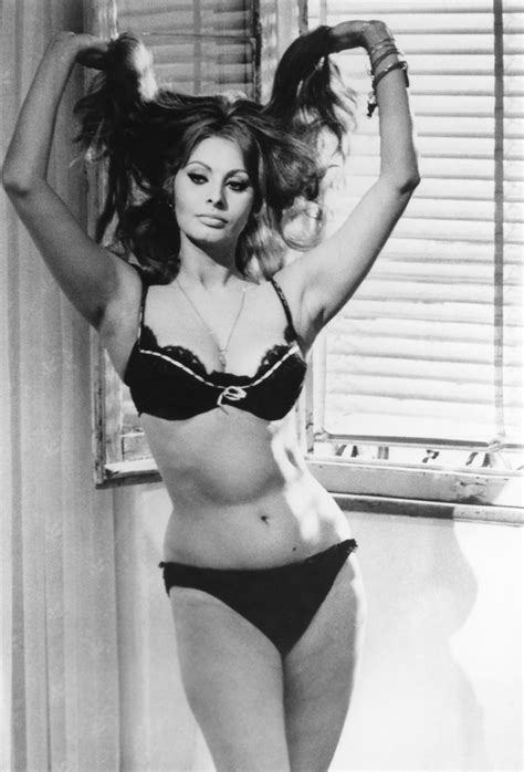 The Happy Trail Is Officially The Last Frontier Of Female Body Hair Sophia Loren Female