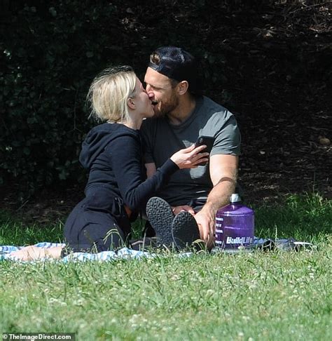 Julianne Hough And Husband Brooks Laich Enjoy Steamy Pda Session During