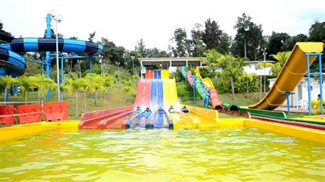 Melaka wonderland theme park & resort bertempat di ayer keroh, melaka dan telah menjadi salah satu dari tarikan utama destinasi percutian di malaysia. Percutian menarik di Melaka Wonderland | Percutian Bajet