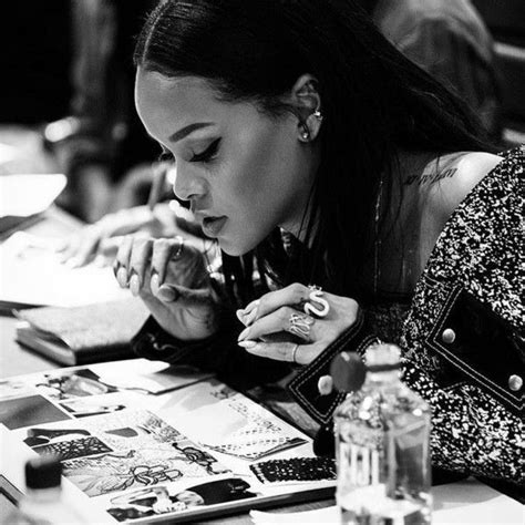 Side Hustles That Actually Make You Money Rihanna Rihanna Photos Fenty