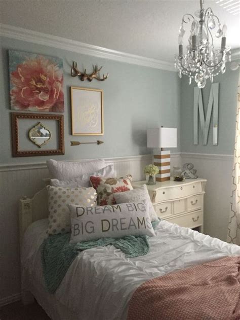 Good quality bedroom sets must have easy moving pieces that don't get jammed easily. Girls bedroom, mint, coral, blush, white, metallic gold ...