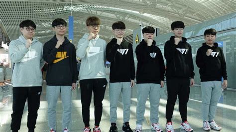 Lol — Skt T1 Formally Rebrands To T1 Reveals New Logo And Merchandise
