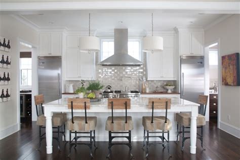 We work every day to help our customers pick through our carefully curated items and find what work well in Urban farmhouse style | Interior Heaven