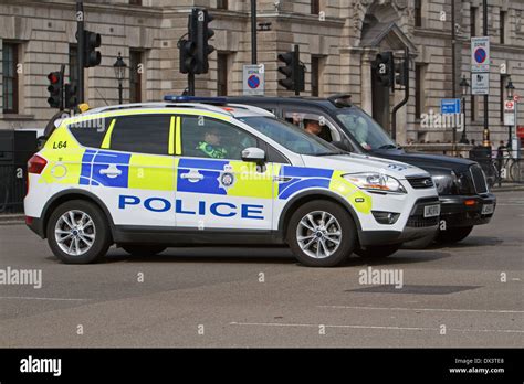 A 4x4 Ford Kuga Police Car On Patrol In London Stock Photo Alamy
