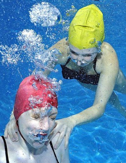 Pin By Silly Billy On Women With Bathing Caps Underwater Swimming Scuba Diver Girls Swimming
