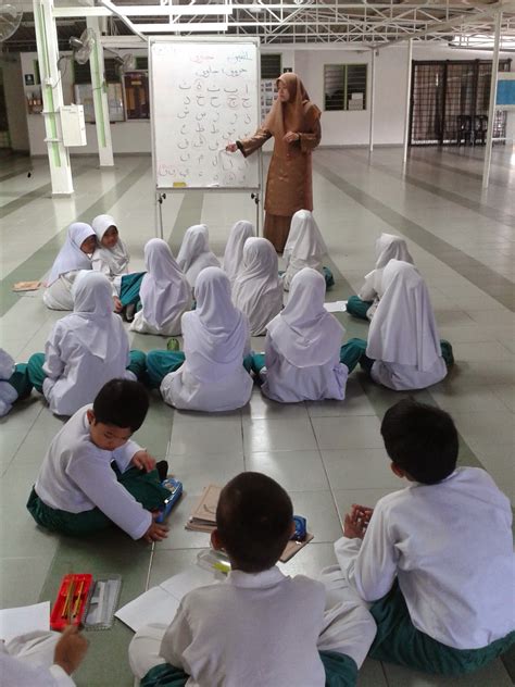 Zamzam is an 18 x 14 ft well & is 13 meters deep. DUNIA KANAK-KANAK: Siapa jumpa telaga zam zam?