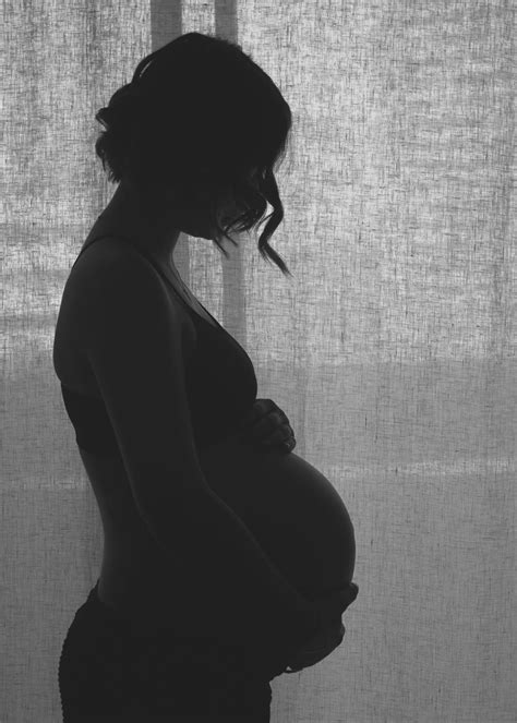 Easy Silhouette Maternity Photos