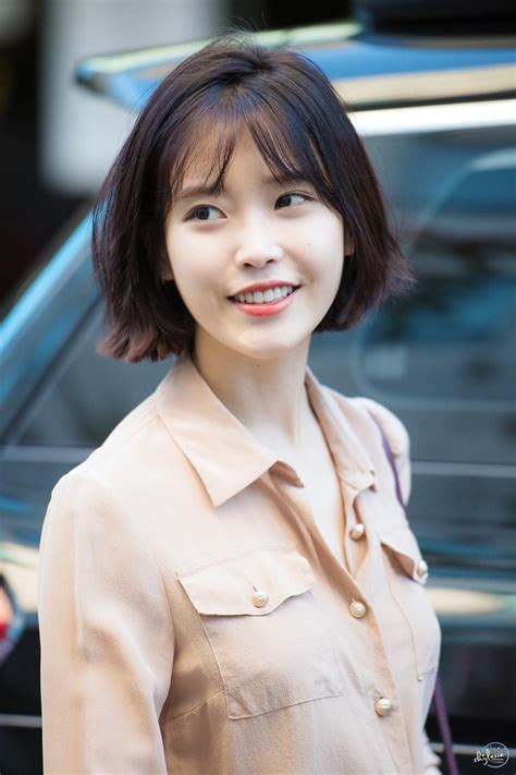 Daily Iu 705 In 2020 Iu Short Hair Kpop Short Hair Iu Hair