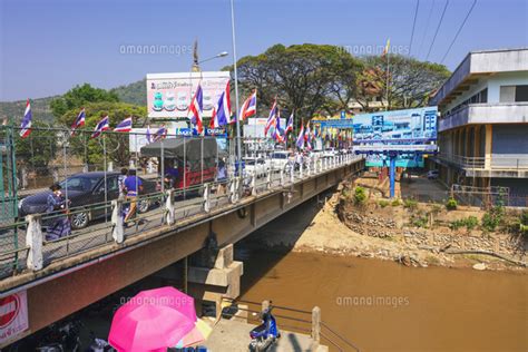 タイとミャンマーの国境[01072029722]の写真素材・イラスト素材｜アマナイメージズ