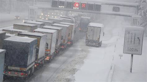 Death Toll Rises As Heavy Snowfall Hits Europe Bt