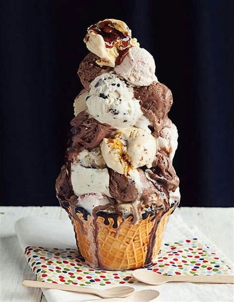 Pin By Meital Lavie On Love Yummy Ice Cream Sundae Recipes Desserts