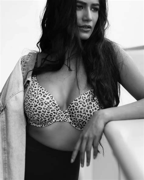 30 top poonam pandey hot photos sexy and bikini pics of indian model the nonstop news