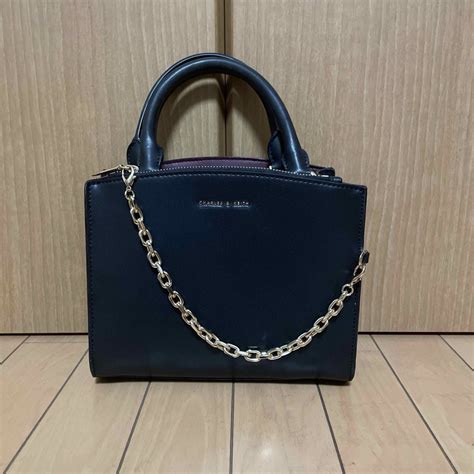 Charles And Keith 美品数回のみ使用 チャールズandキース チェーンリンククラシックハンドバッグの通販 By Maries