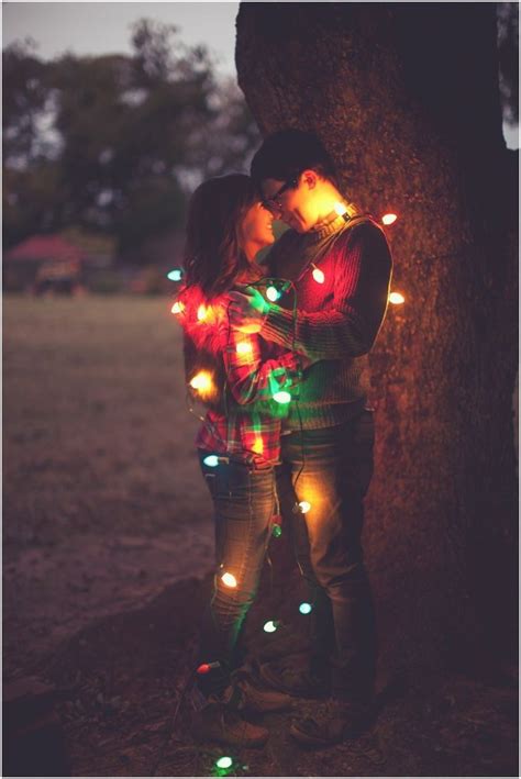 51 Romantic Couples Christmas Photo Ideas Love Christmas Couple Photography Poses Christmas