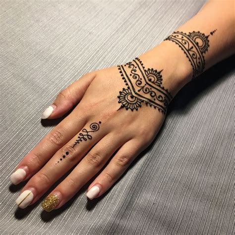 Yuliashmidt Henna Mehendi Hennaart Hennatatoo мехенди In 2020 Henna Tattoo Designs Simple