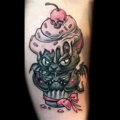 A cupcake tattoo é uma galeria pensada para reunir tudo o que a arte nos oferece! Cat Cupcake Tattoo