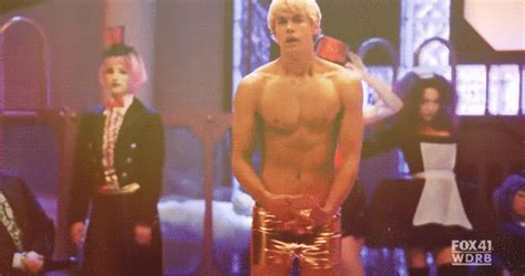 Chord S Adorably Sexy Gold Shorts