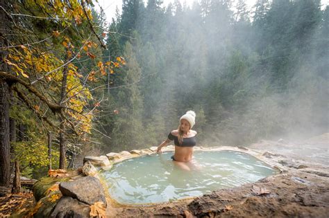 17 Practical Tips For Visiting Umpqua Hot Springs Everything You Need To Know Uprooted Traveler