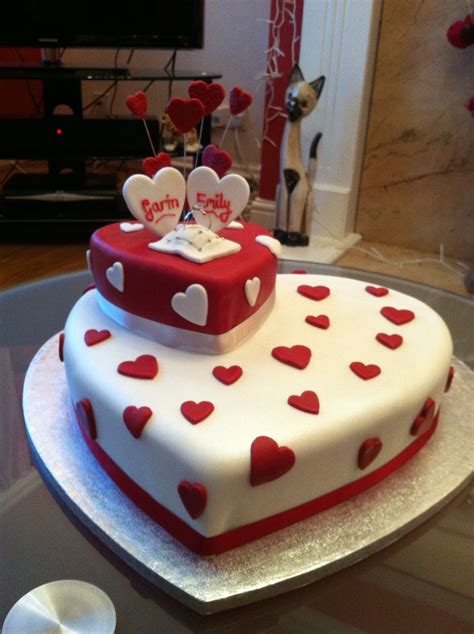 Best engagement cakes with ring design, chandelier cakes , heart shaped engagment cakes. Engagement Cake Designs Images
