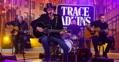 Watch Trace Adkins Sing ‘youre Gonna Miss This On Today