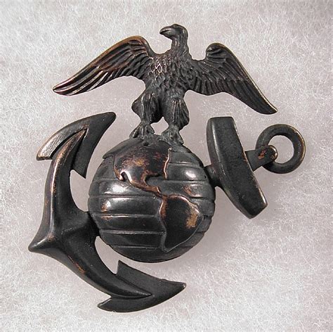 Lot World War I Marine Insignia