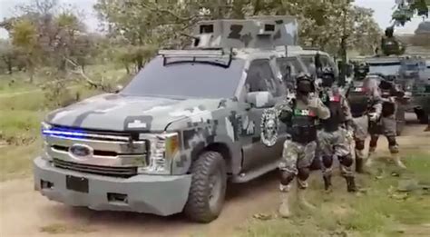Blindadas Y Armadas Así Son Las Camionetas Militares Del Cártel