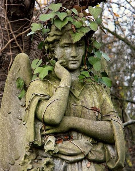 London 2004 19 Highgate Cemetery By Arnim Schulz Angel Statues Angel